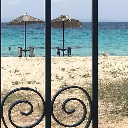 White Koviou Holiday home *