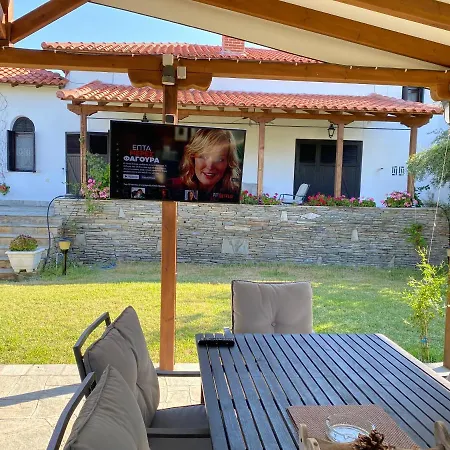 White Sand Villa Direct Access To Koviou Beach 尼基季
