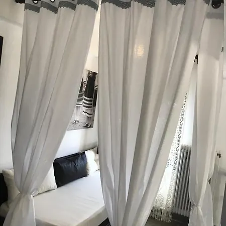 White Koviou Holiday home *